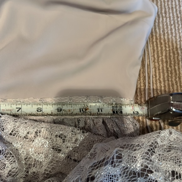ALICE + OLIVIA hilta beaded silver lace mini dress size 2 - Picture 16 of 16